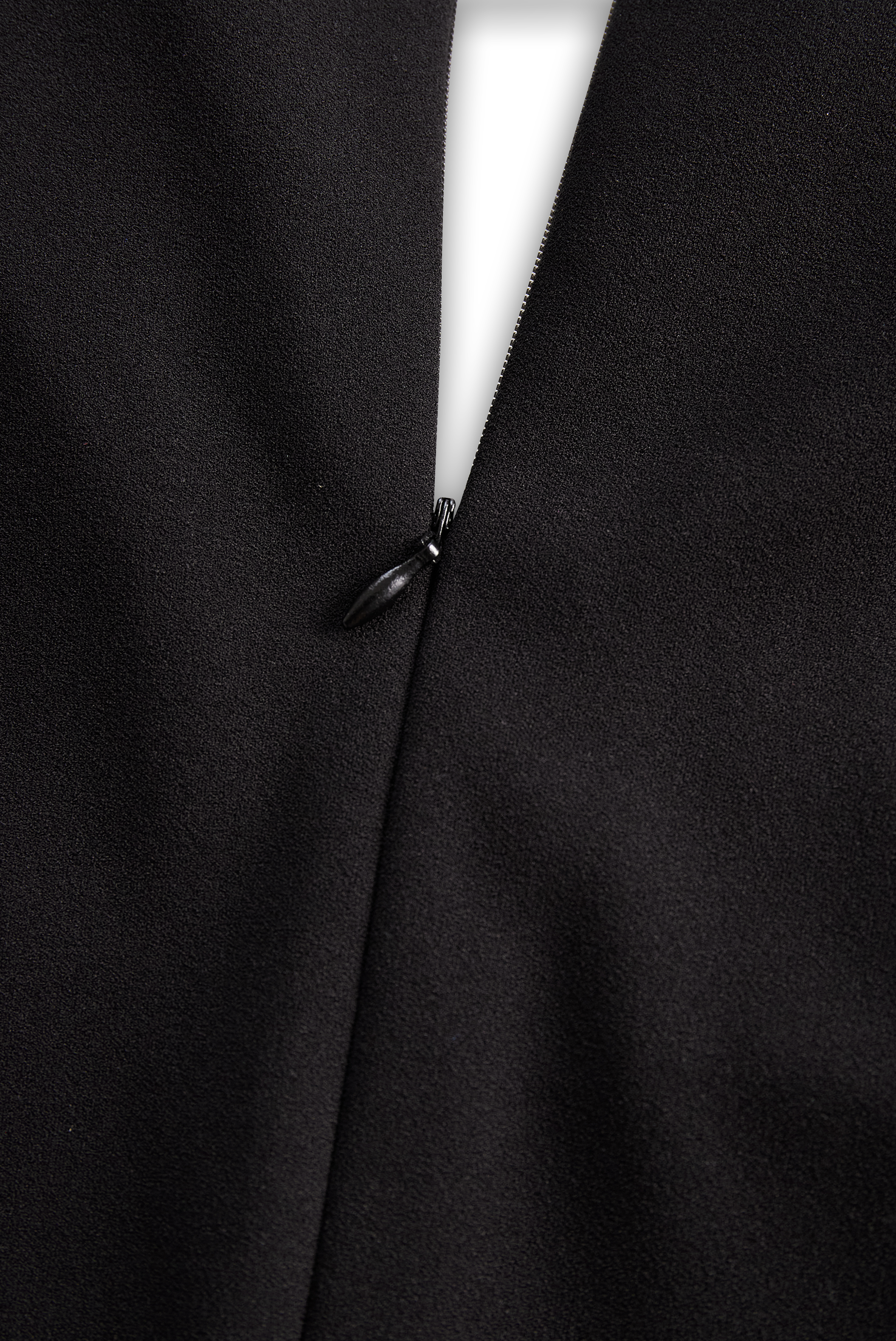 LUNE – Élégance Classique Dress
