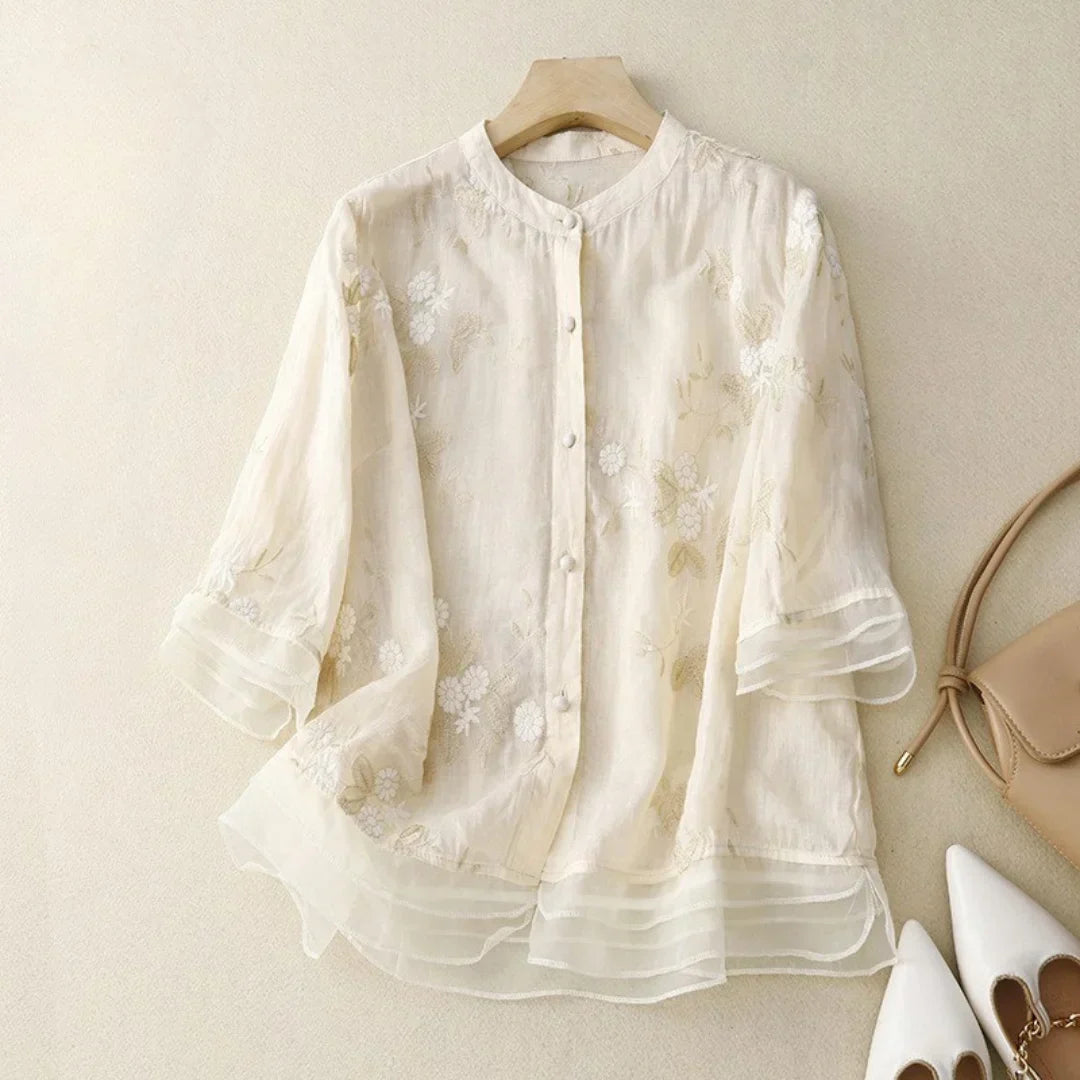 Florine – Blouse Légère à Fleurs Brodées