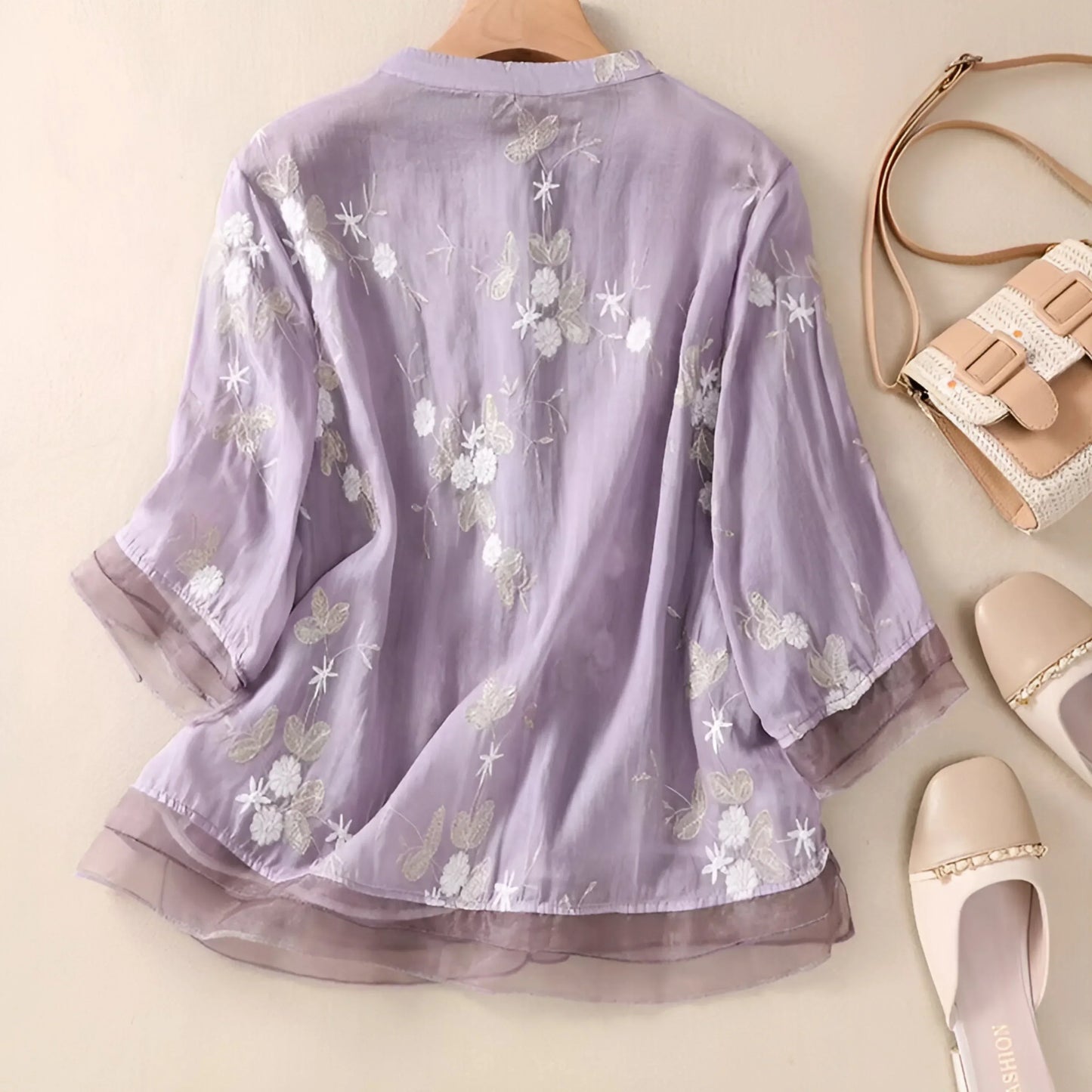 Florine – Blouse Légère à Fleurs Brodées