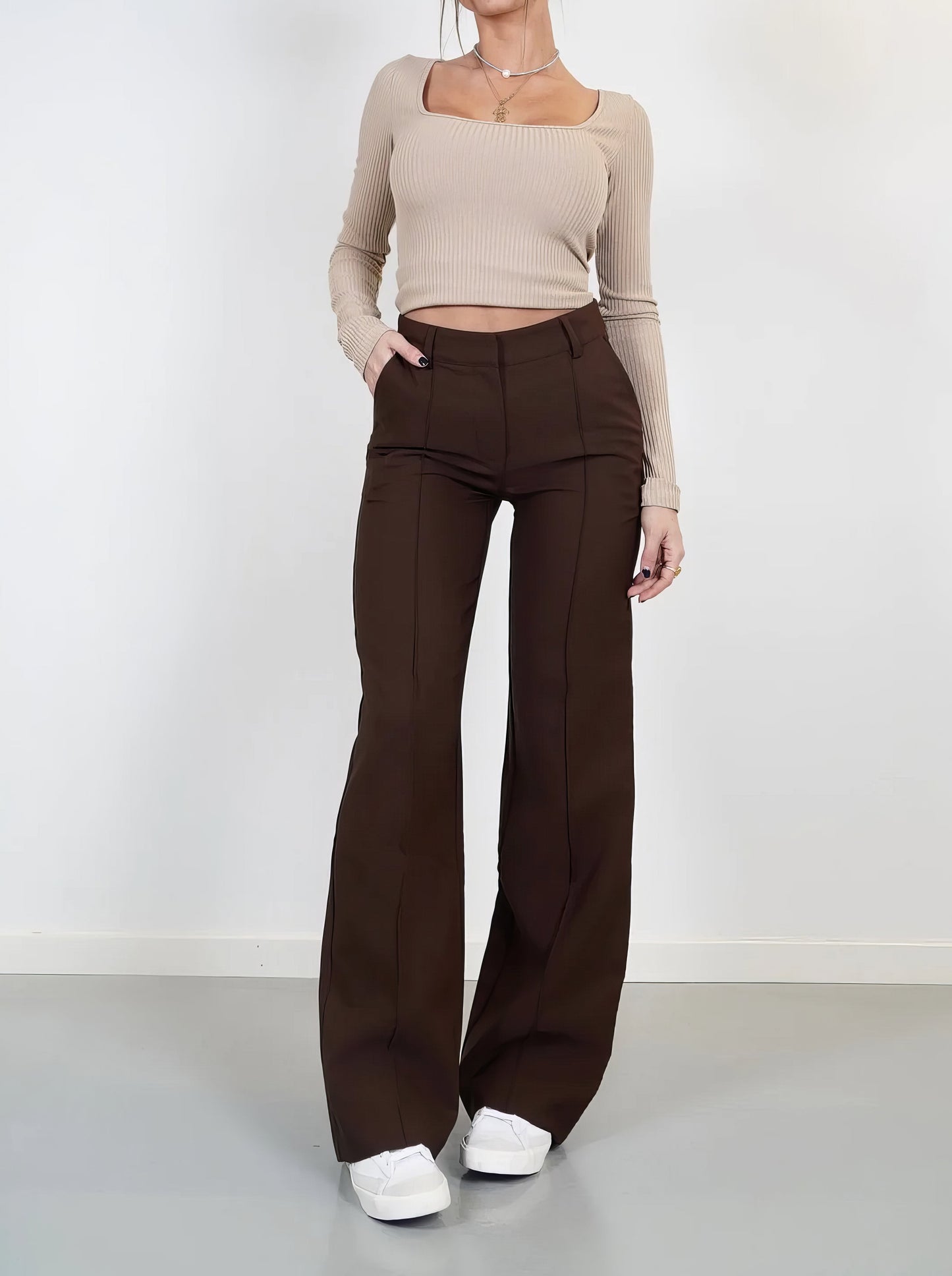 Clara – Pantalon Classique à Jambe Droite