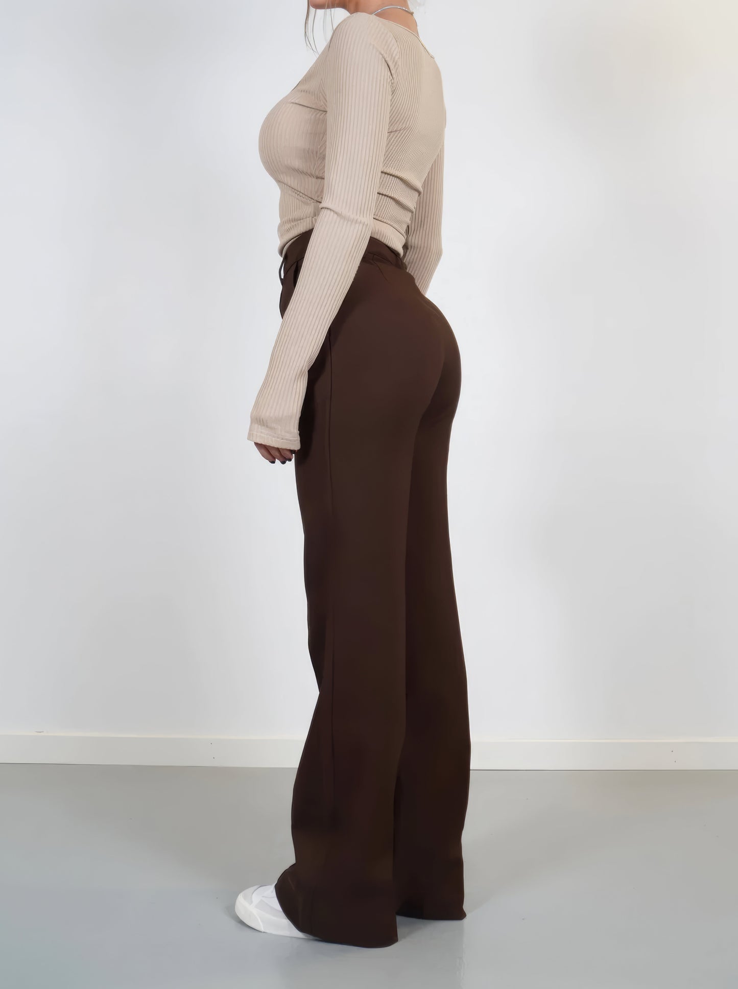 Clara – Pantalon Classique à Jambe Droite