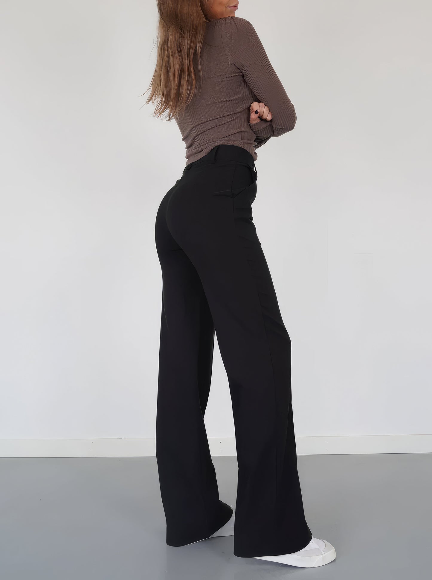 Clara – Pantalon Classique à Jambe Droite