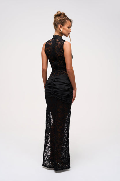 Noémie – Robe Longue en Dentelle Sculptée