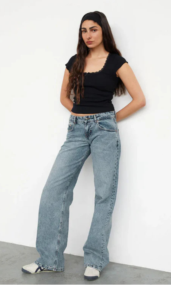 Mila – Jean Taille Basse Oversize
