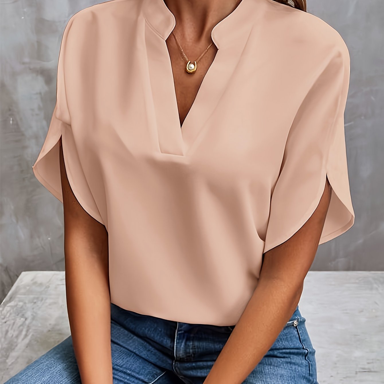 Élina – Blouse Élégante à Manches Ouvertes